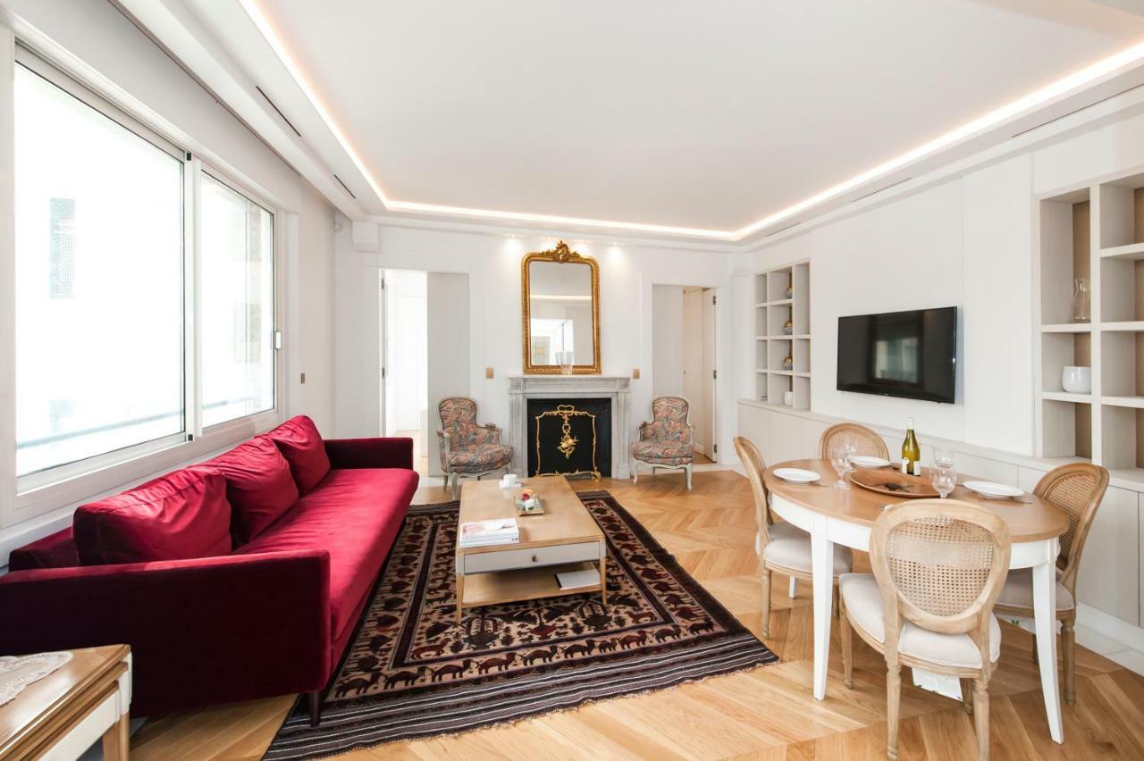 Luxury Montaigne Apartment Paris Bagian luar foto