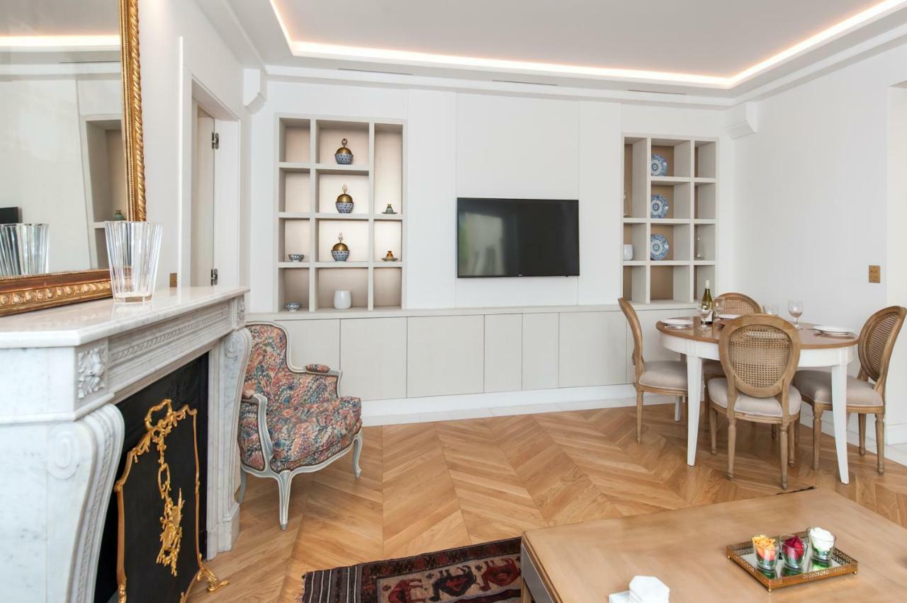 Luxury Montaigne Apartment Paris Bagian luar foto