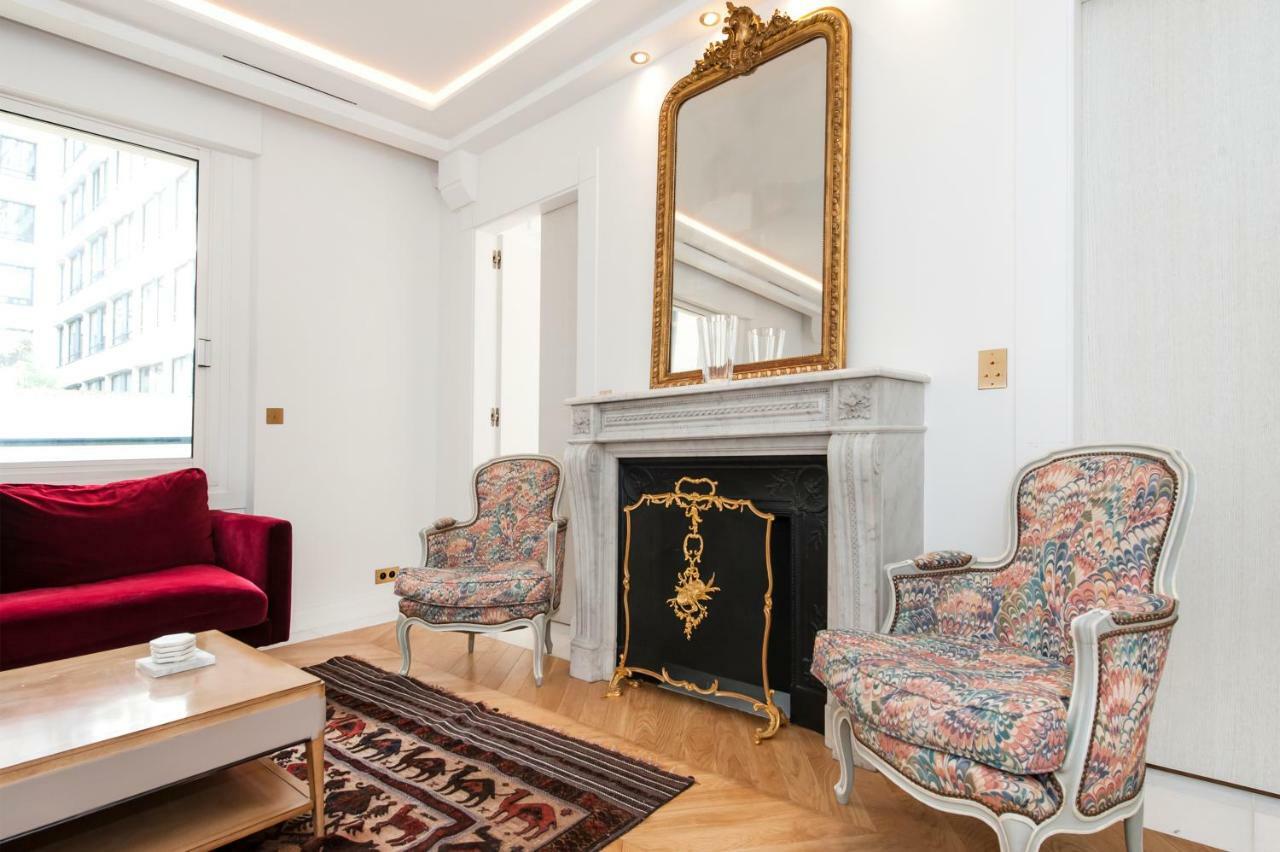 Luxury Montaigne Apartment Paris Bagian luar foto