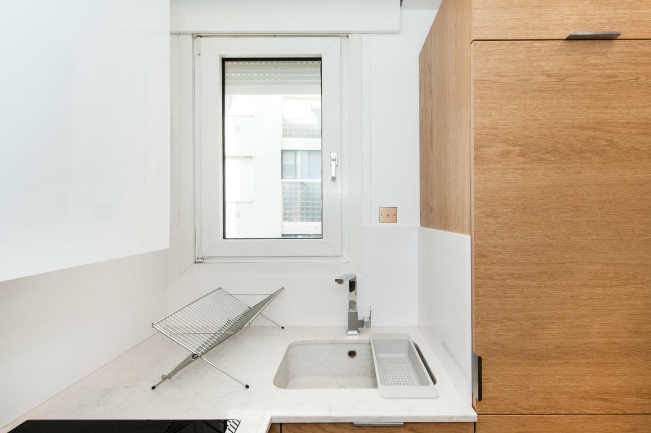Luxury Montaigne Apartment Paris Bagian luar foto